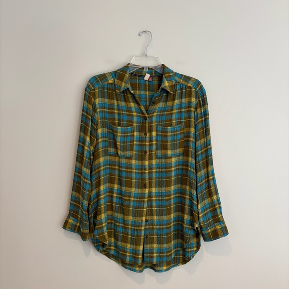 Pilcro Plaid Button-Down Shirt - Picture 3 of 8